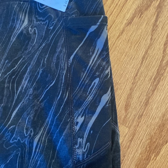 GapFit Teen Leggings Blackout B-Waist Marble True Black. Size 12. NEW WITH TAGS - Picture 10 of 16